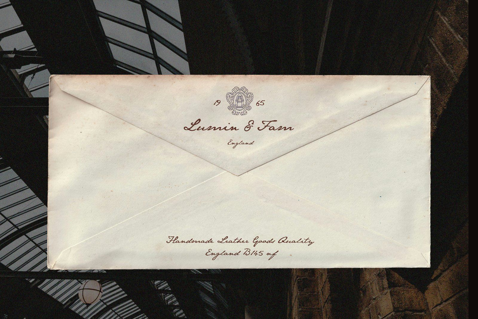 Fairmont - Hadwritten Vintage Font