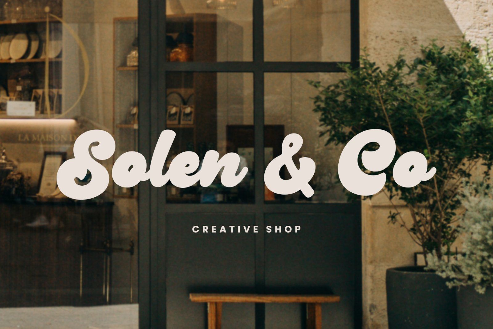 Cattie | Rounded Script Typeface