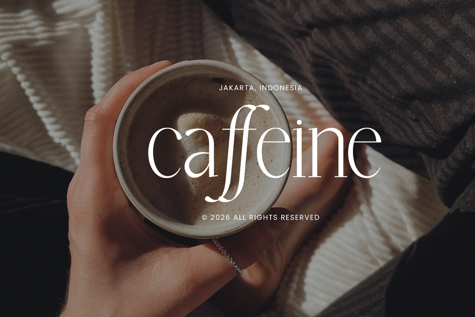 Alforine | Minimalist Serif Font