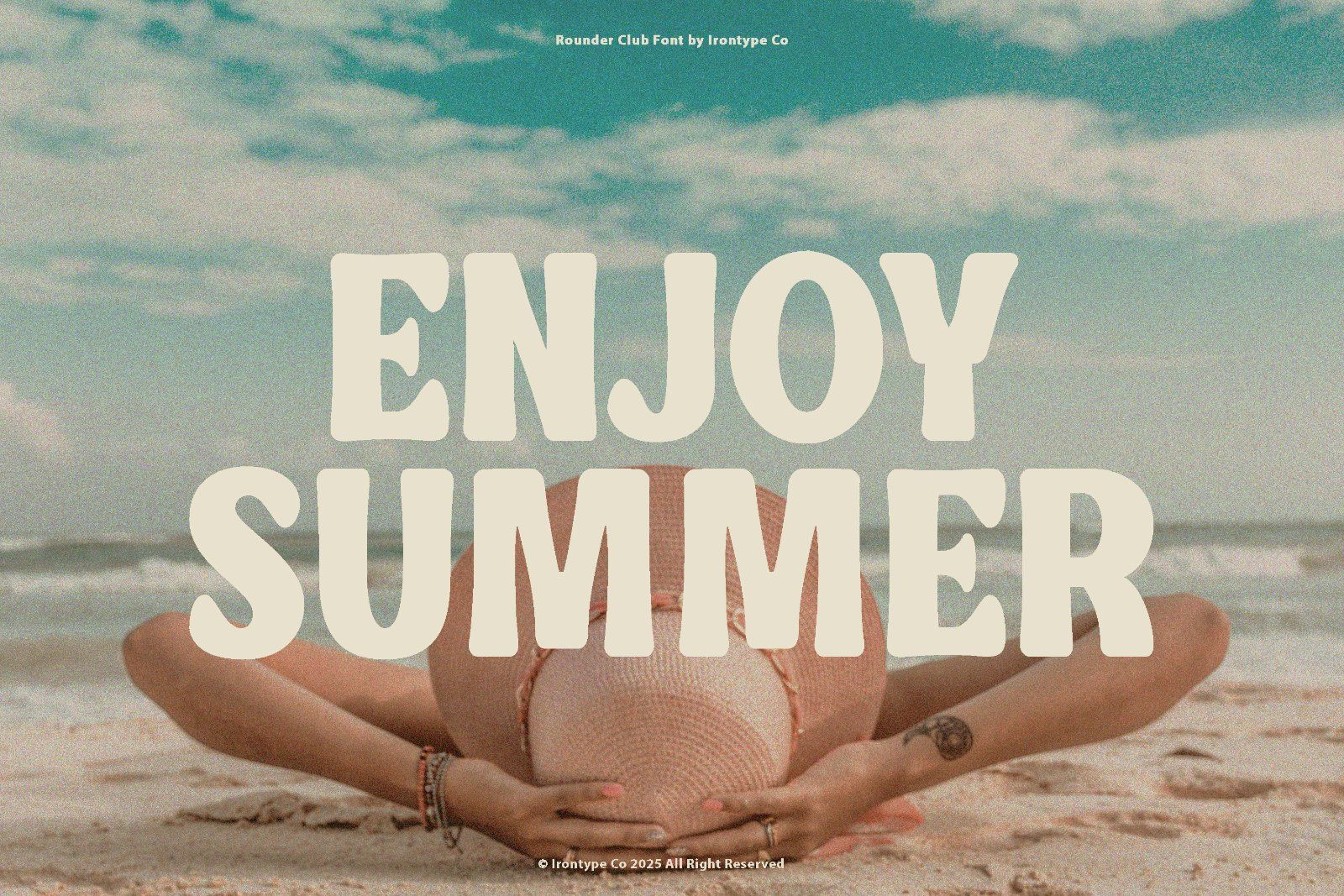 Rounder Club - Retro Bold Typeface