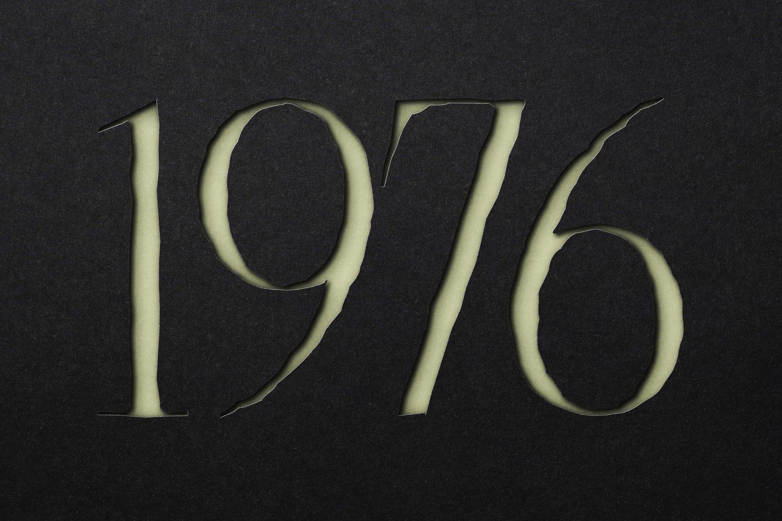 Magora | Modern Distressed Serif