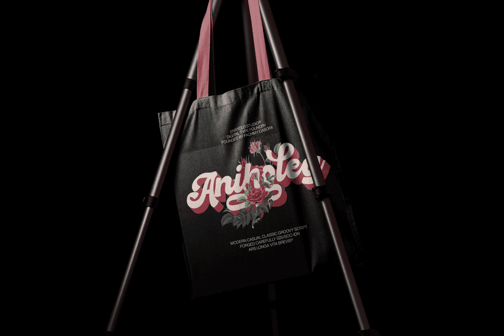Hiderh Mahen — Groovy Retro Font