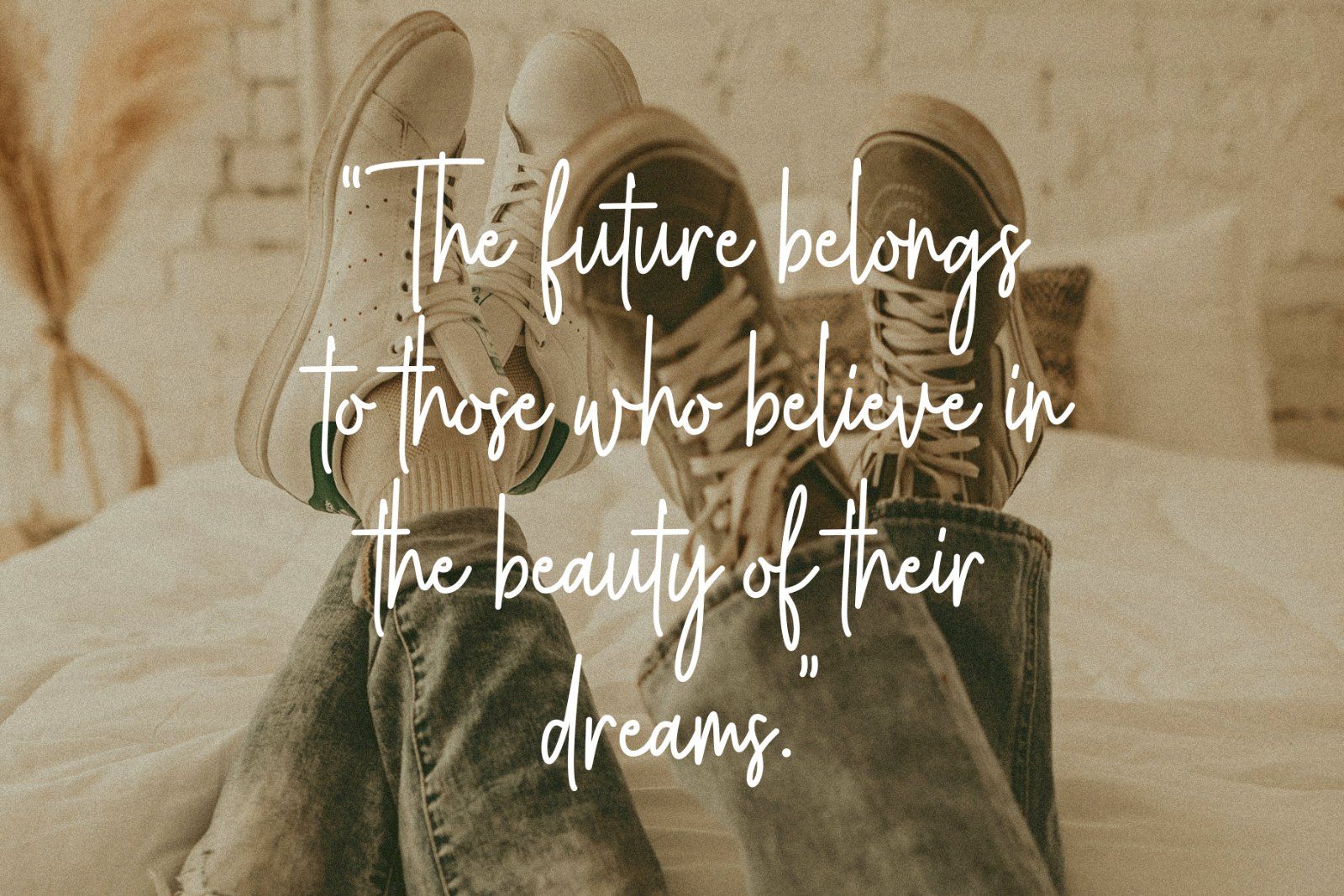 Youth Syndicate Signature Script Font — image 4