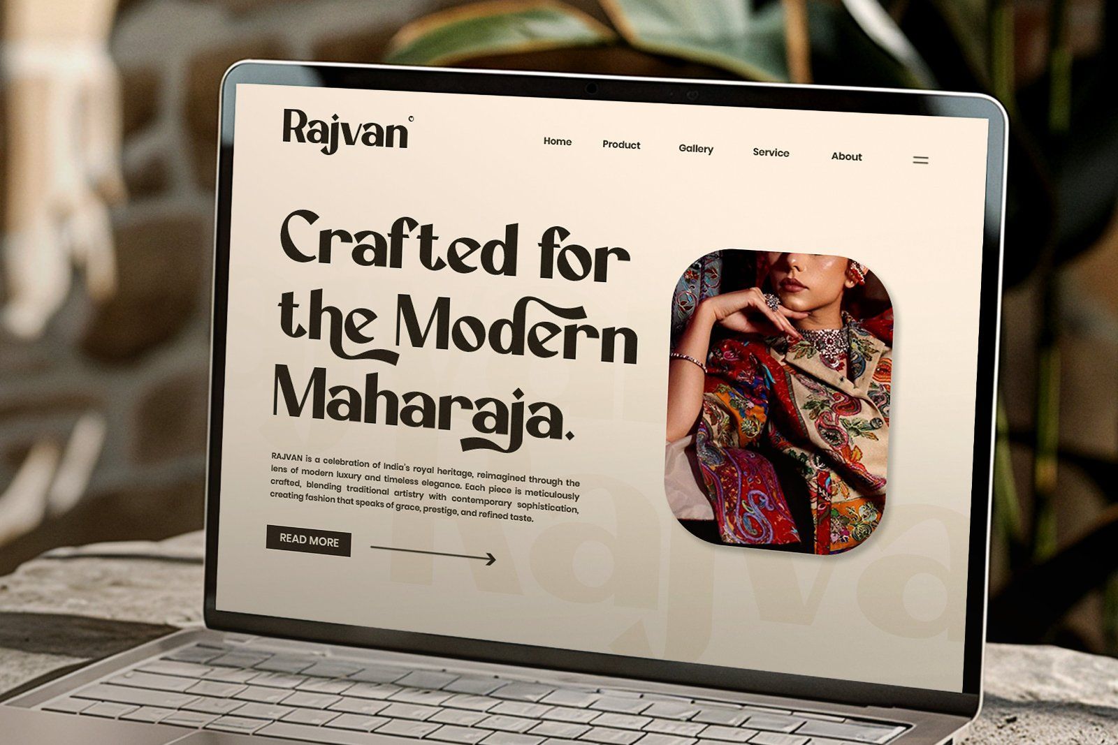Minotur - Modern Hindi Display Font — image 7